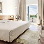 Leto Hotell 4*
